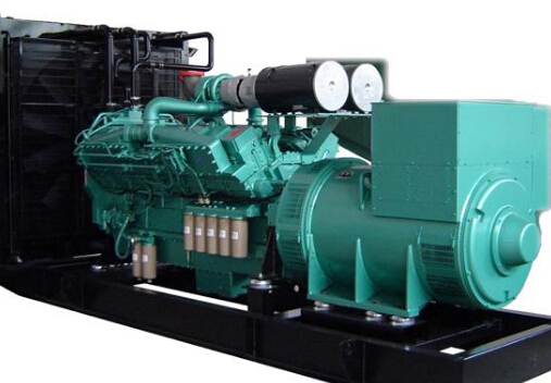 西工冬季柴油发电机组启动前应进行哪些预热操作？